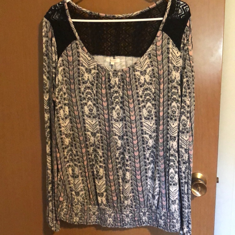 Long sleeved dress shirt